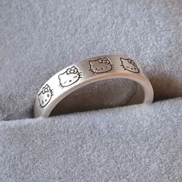 Hello Kitty Silver Ring - Picture 4 of 10